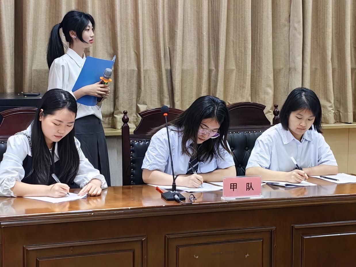 说明: 图示, 示意图
中度可信度描述已自动生成:ver1